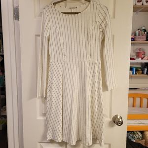 Ella Bella maternity nursing dress worn once. Discreet zippers as shown. Medium